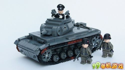 14岁天才少年 用乐高打造最逼真二战坦克