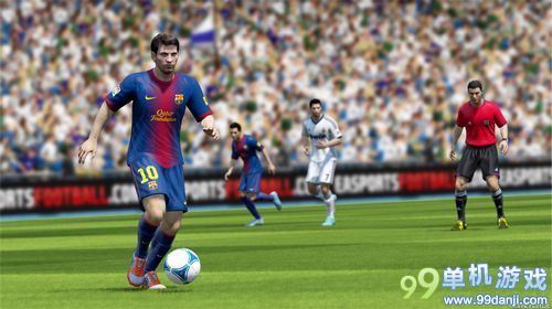 《FIFA 13》Wii U版截图 触摸屏控制改变战术