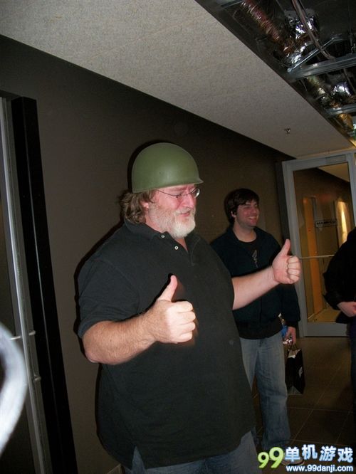Valve老总G胖大寿 生日礼物居然是绿帽子