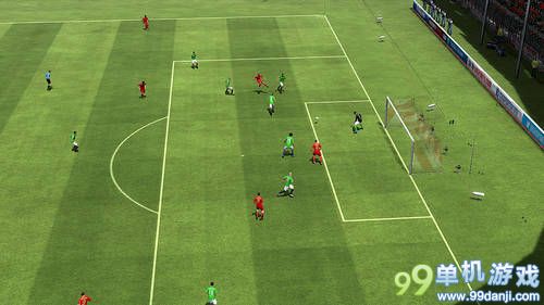 《FIFA13》WiiU版新截图放出 重燃绿茵战火