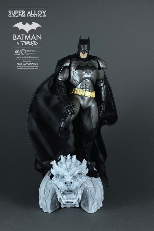打击犯罪分子 《黑暗骑士》蝙蝠侠超霸气人物模型