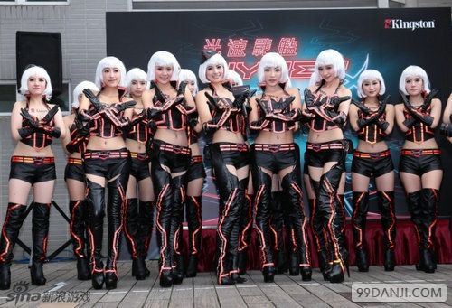 台湾游戏电竞比赛 众多人气美女助阵
