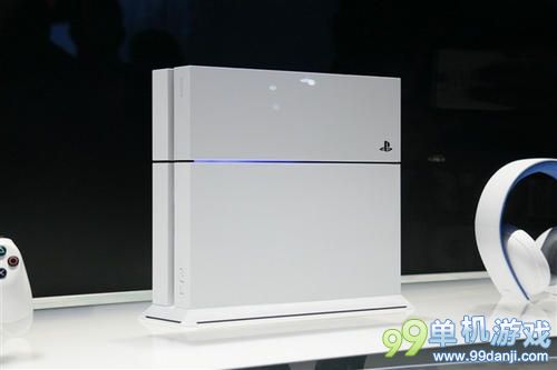 微软：白色版XboxOne将于今年晚些时候问世