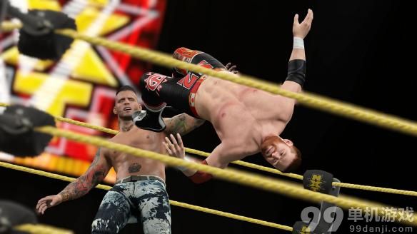 WWE2K15边绳飞空技使用技巧攻略